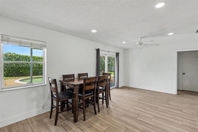 3941 NW 4th Ct, Coconut Creek, FL 33066