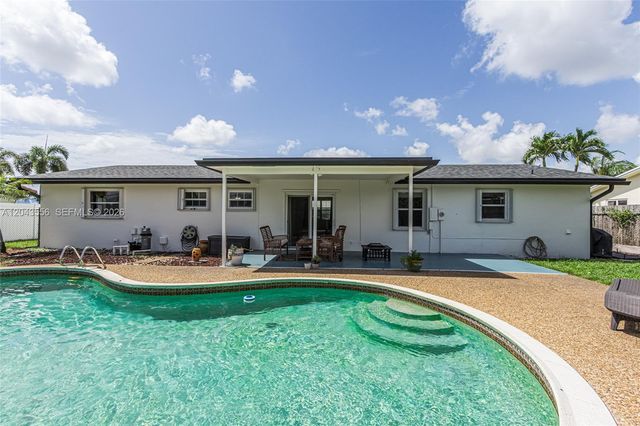 3941 NW 4th Ct, Coconut Creek, FL 33066