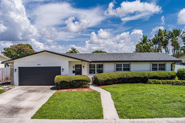 3941 NW 4th Ct, Coconut Creek, FL 33066