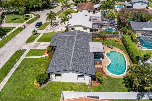 3941 NW 4th Ct, Coconut Creek, FL 33066