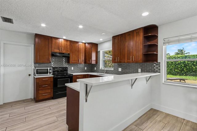 3941 NW 4th Ct, Coconut Creek, FL 33066