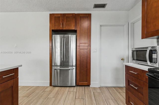 3941 NW 4th Ct, Coconut Creek, FL 33066