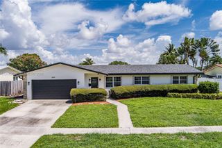 3941 NW 4th Ct, Coconut Creek, FL 33066