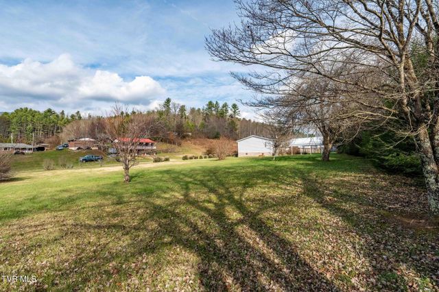 4549 Pine Orchard Road, Butler, TN 37640