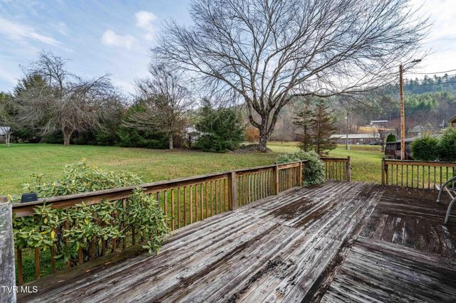 4549 Pine Orchard Road, Butler, TN 37640