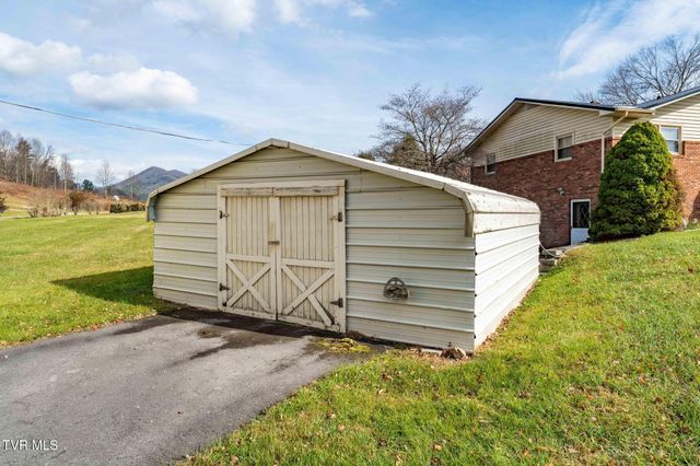 4549 Pine Orchard Road, Butler, TN 37640