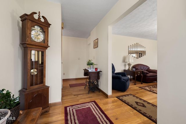 4549 Pine Orchard Road, Butler, TN 37640