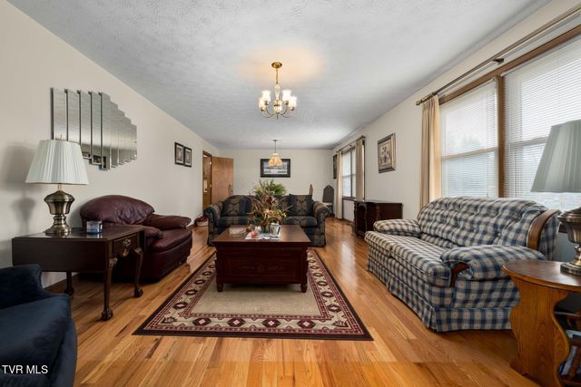 4549 Pine Orchard Road, Butler, TN 37640