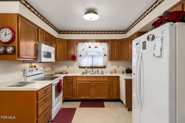 4549 Pine Orchard Road, Butler, TN 37640