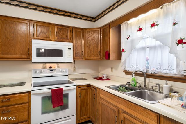 4549 Pine Orchard Road, Butler, TN 37640