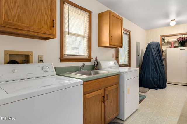 4549 Pine Orchard Road, Butler, TN 37640