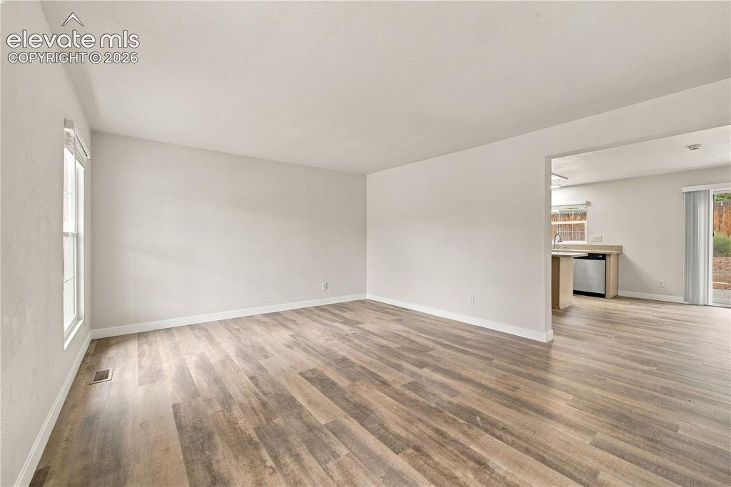 568 Silverton Court, Colorado Springs, CO 80919 — photo 2