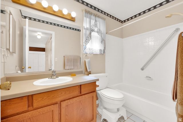 8029 S ANGEL ST, Sandy, UT 84070