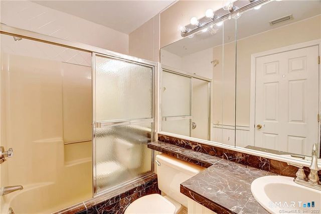 334 Conestoga Way 334, Glastonbury, CT 06033