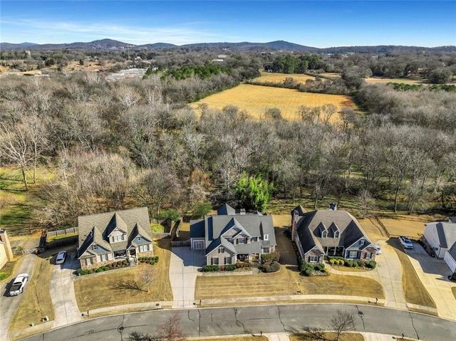 98 Twelve Oaks Drive SE, Cartersville, GA 30120