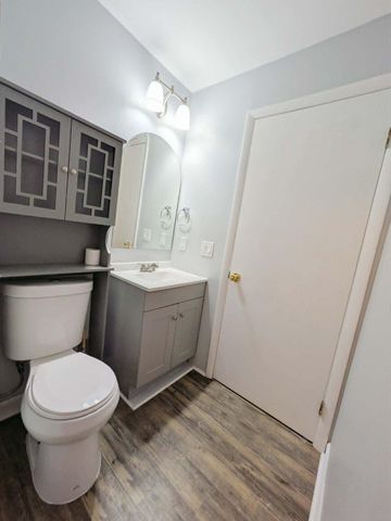 229 E GREEN VALLEY CIR, Newark, DE 19711