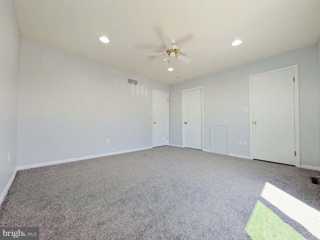 229 E GREEN VALLEY CIR, Newark, DE 19711