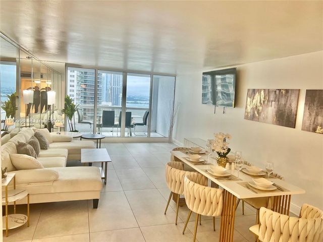 1717 N Bayshore Dr A-3050, Miami, FL 33132