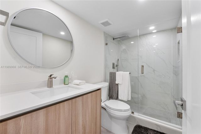 1717 N Bayshore Dr A-3050, Miami, FL 33132