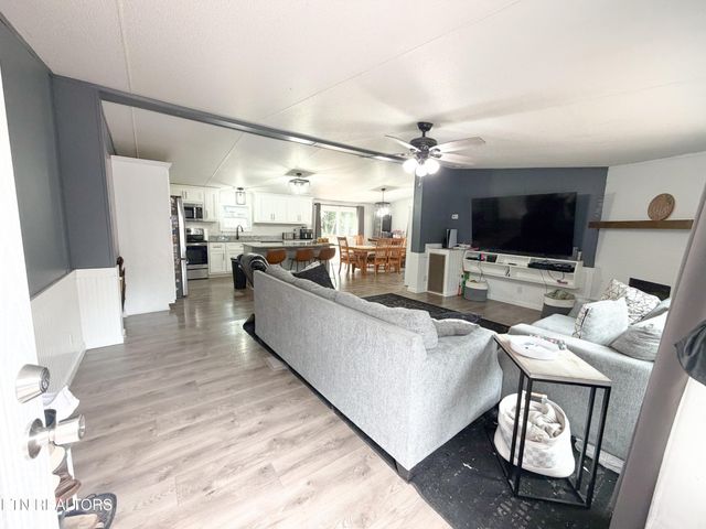 529 Epperson Rd, Tellico Plains, TN 37385