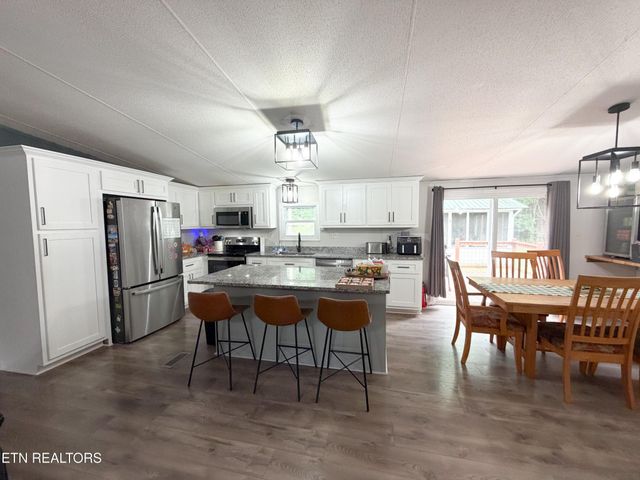529 Epperson Rd, Tellico Plains, TN 37385
