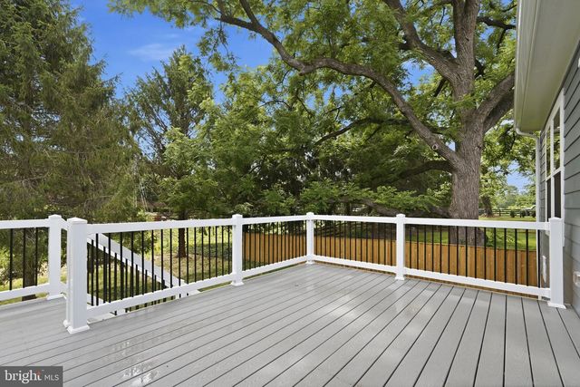 25 FISHER LN, Warrenton, VA 20186