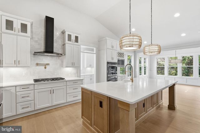 25 FISHER LN, Warrenton, VA 20186