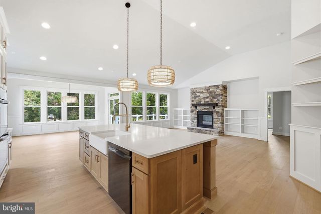 25 FISHER LN, Warrenton, VA 20186