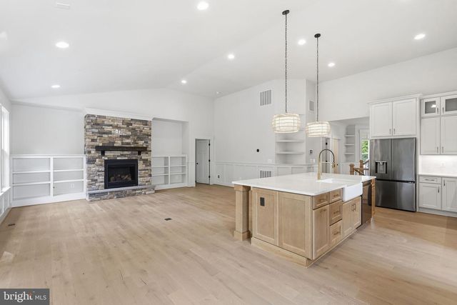 25 FISHER LN, Warrenton, VA 20186