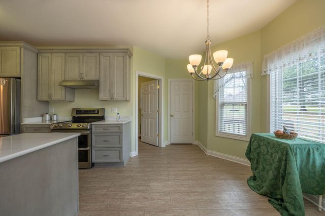 111 Cedar Stream Drive, Paris, KY 40361