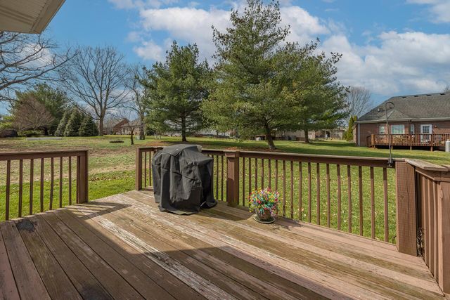 111 Cedar Stream Drive, Paris, KY 40361