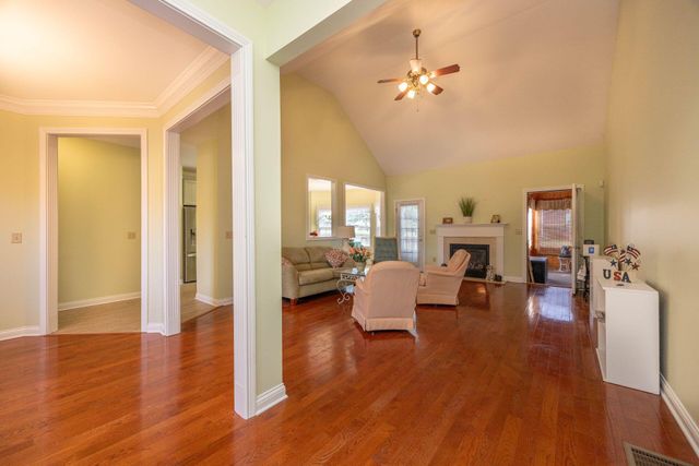 111 Cedar Stream Drive, Paris, KY 40361