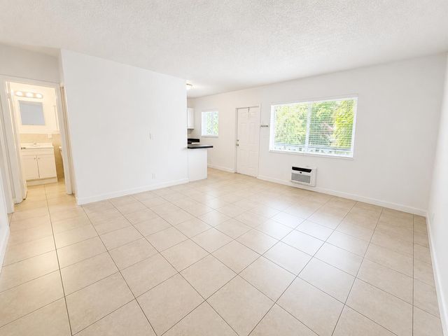 701 SW 14th Avenue 7, Fort Lauderdale, FL 33312