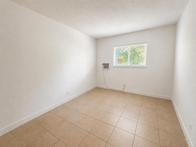 701 SW 14th Avenue 7, Fort Lauderdale, FL 33312