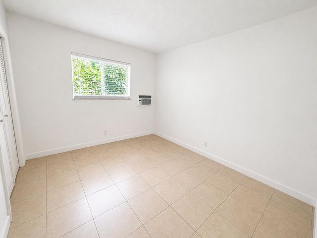 701 SW 14th Avenue 7, Fort Lauderdale, FL 33312