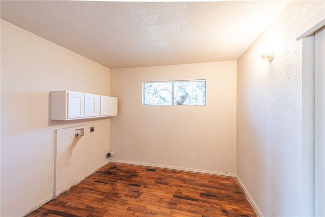 2400 Valley Drive, Fayetteville, AR 72703