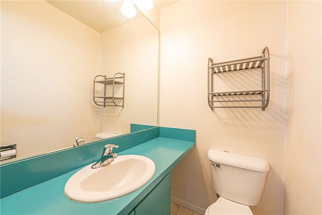 2400 Valley Drive, Fayetteville, AR 72703