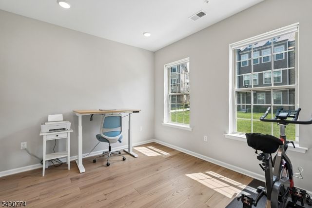 10 Cortland Ct, Livingston Twp., NJ 07039