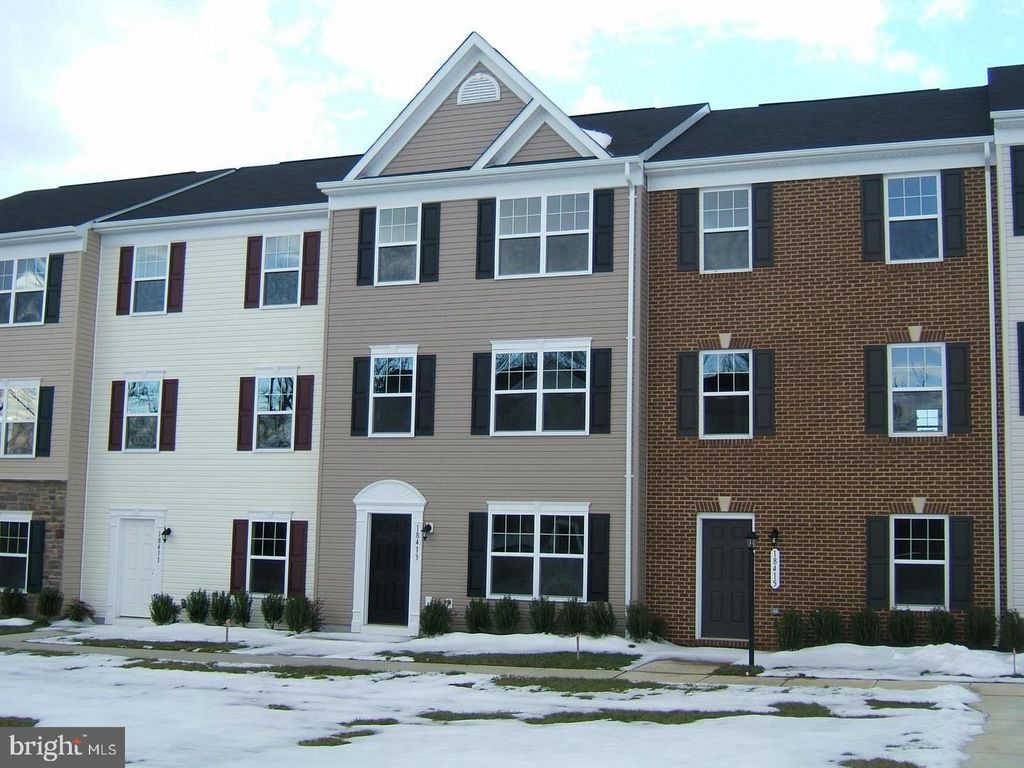 18413 CONGRESSIONAL CIR, Ruther Glen, VA 22546