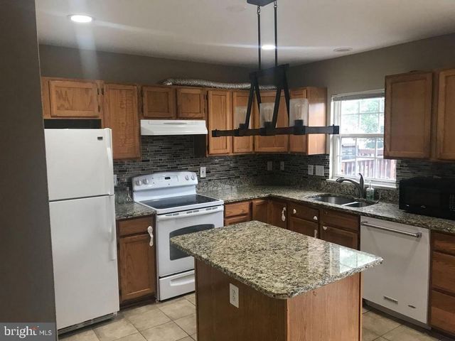 42886 NASHUA ST, Ashburn, VA 20147