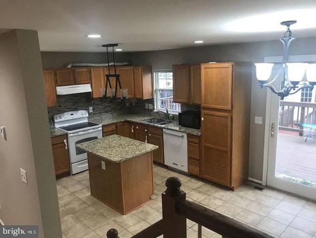 42886 NASHUA ST, Ashburn, VA 20147