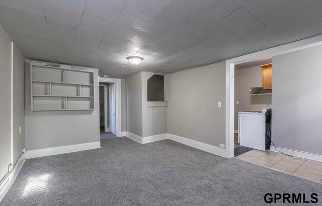1526 S 29 Street, Omaha, NE 68105