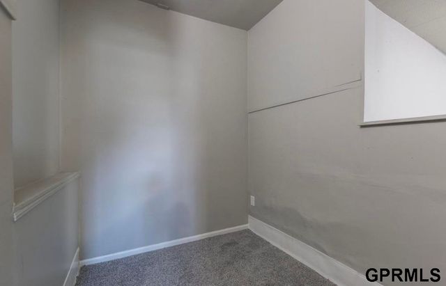 1526 S 29 Street, Omaha, NE 68105