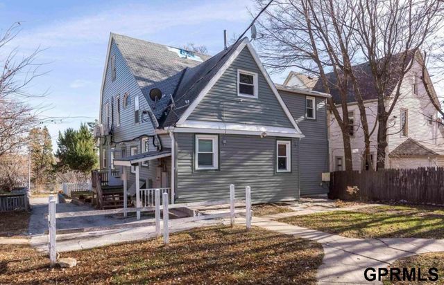 1526 S 29 Street, Omaha, NE 68105