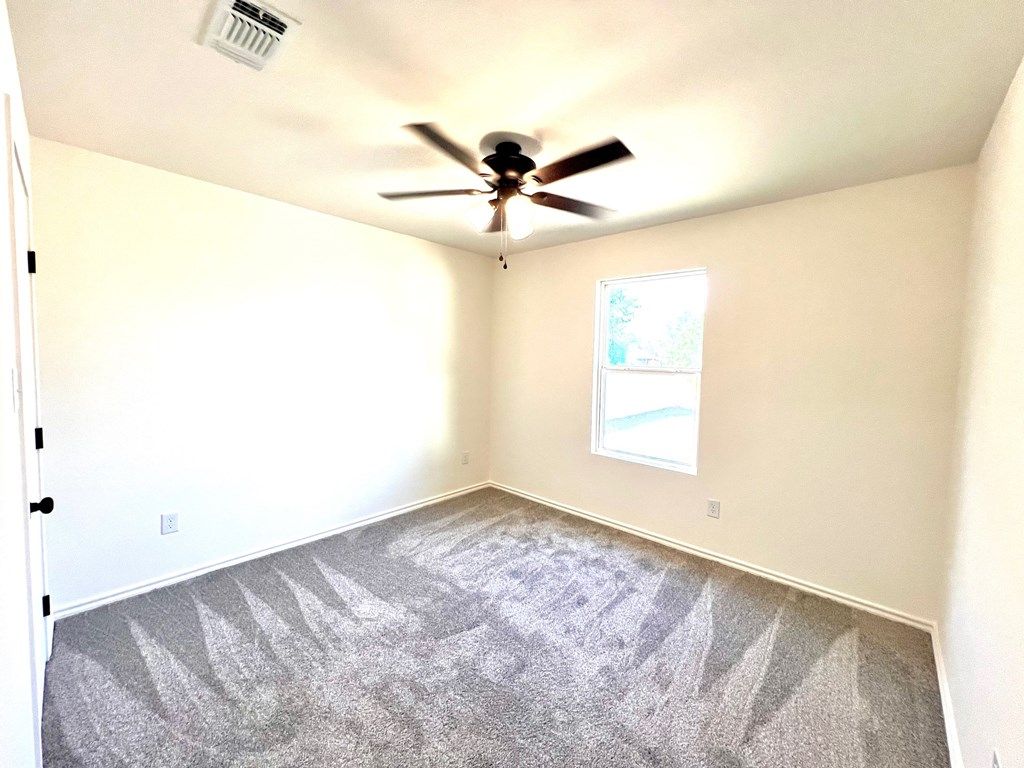 Image 10 of property listing at 309 E 25th St, San Angelo, TX 76903