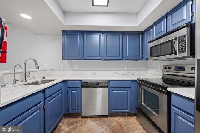 1022 MAIN ST, Voorhees, NJ 08043