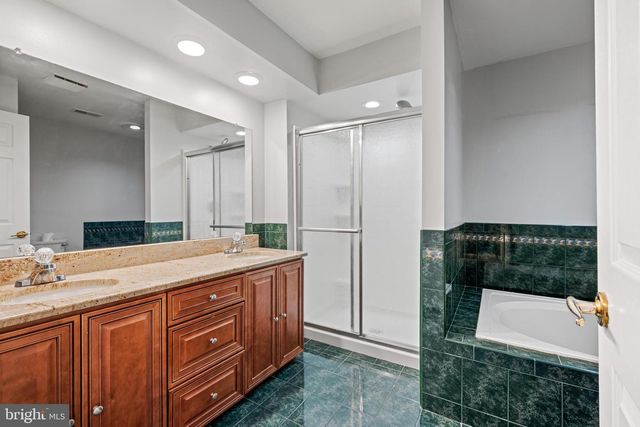 1022 MAIN ST, Voorhees, NJ 08043