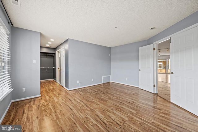 1022 MAIN ST, Voorhees, NJ 08043