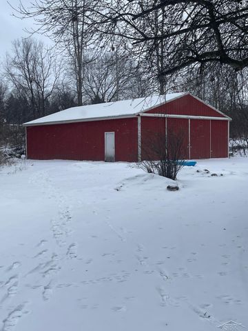 10220 N Linden Road, Clio, MI 48420