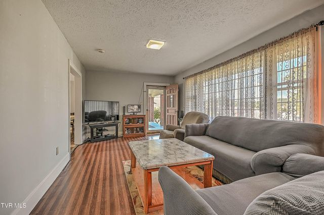 454 Douglas Street, Bristol, VA 24201